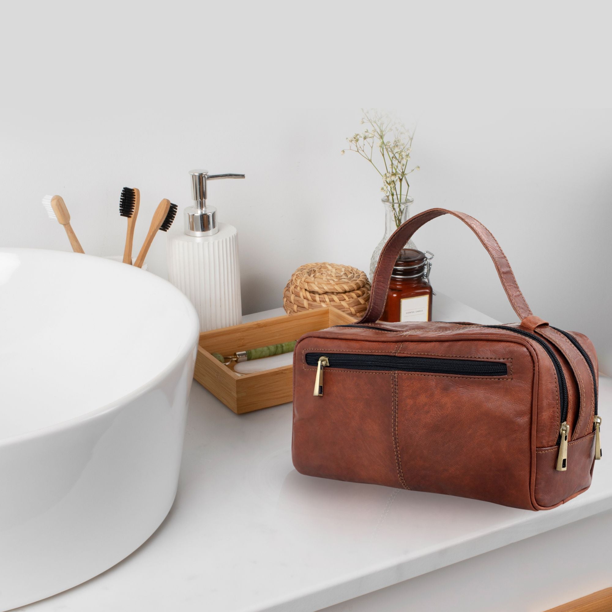 DEKVIO Leather Toiletry Bag Dopp Kit for Men Women Genuine Leather Travel Wash Bag Shaving Kit with Top Zip Opening