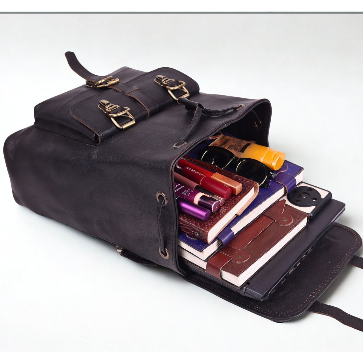 DEKVIO Explorer Full-Grain Leather Backpack – 14" to 20" Sizes