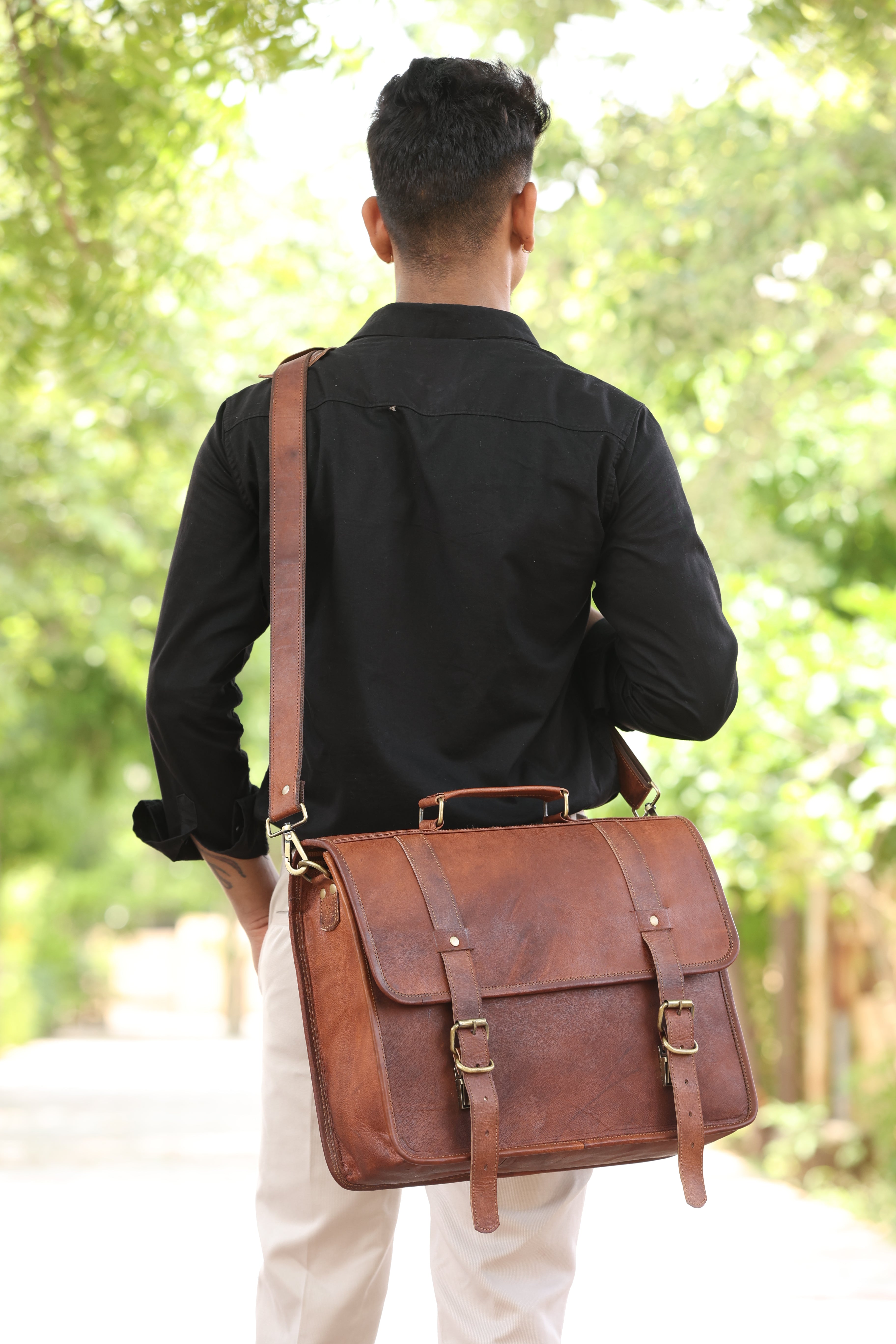 DEKVIO Leather Messenger Bag 15.6 Inch Laptop Briefcase Satchel Vintage Crossbody Shoulder Bag for Men Women