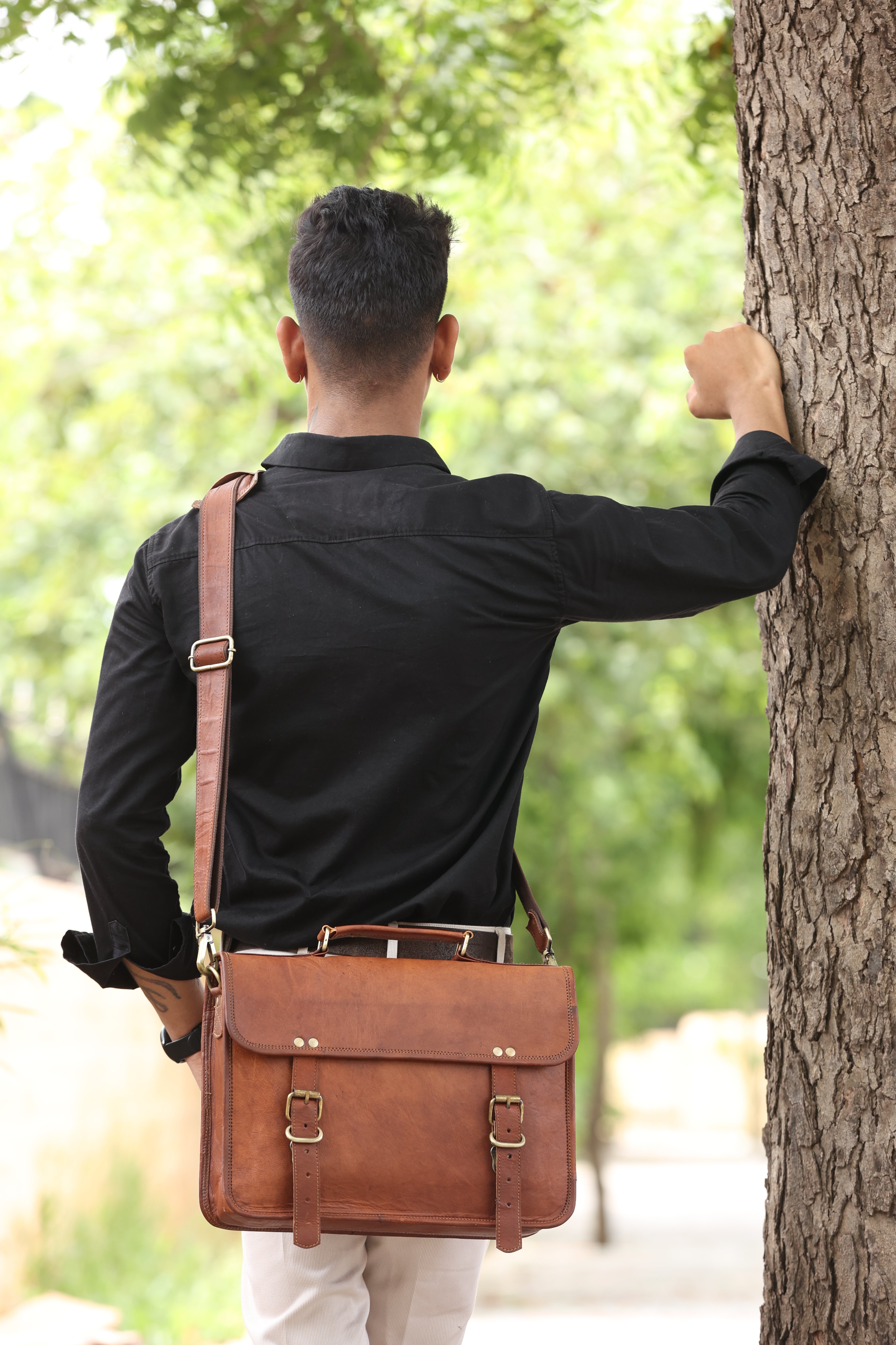 DEKVIO Leather Messenger Bag for Men Women 14 Inch Laptop Satchel Briefcase Vintage Shoulder Crossbody Bag
