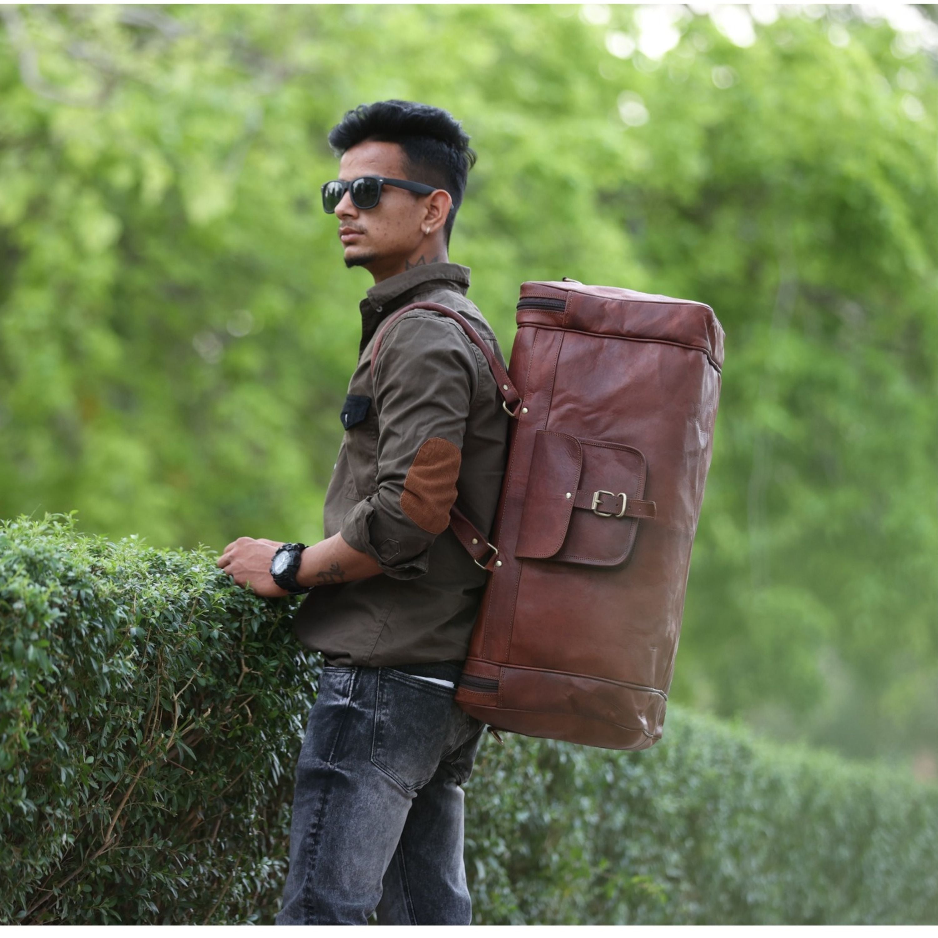 DEKVIO 24" Handcrafted Genuine Leather Duffle Bag | Vintage Weekender Travel Bag | Men & Women | Brown, Tan, Black