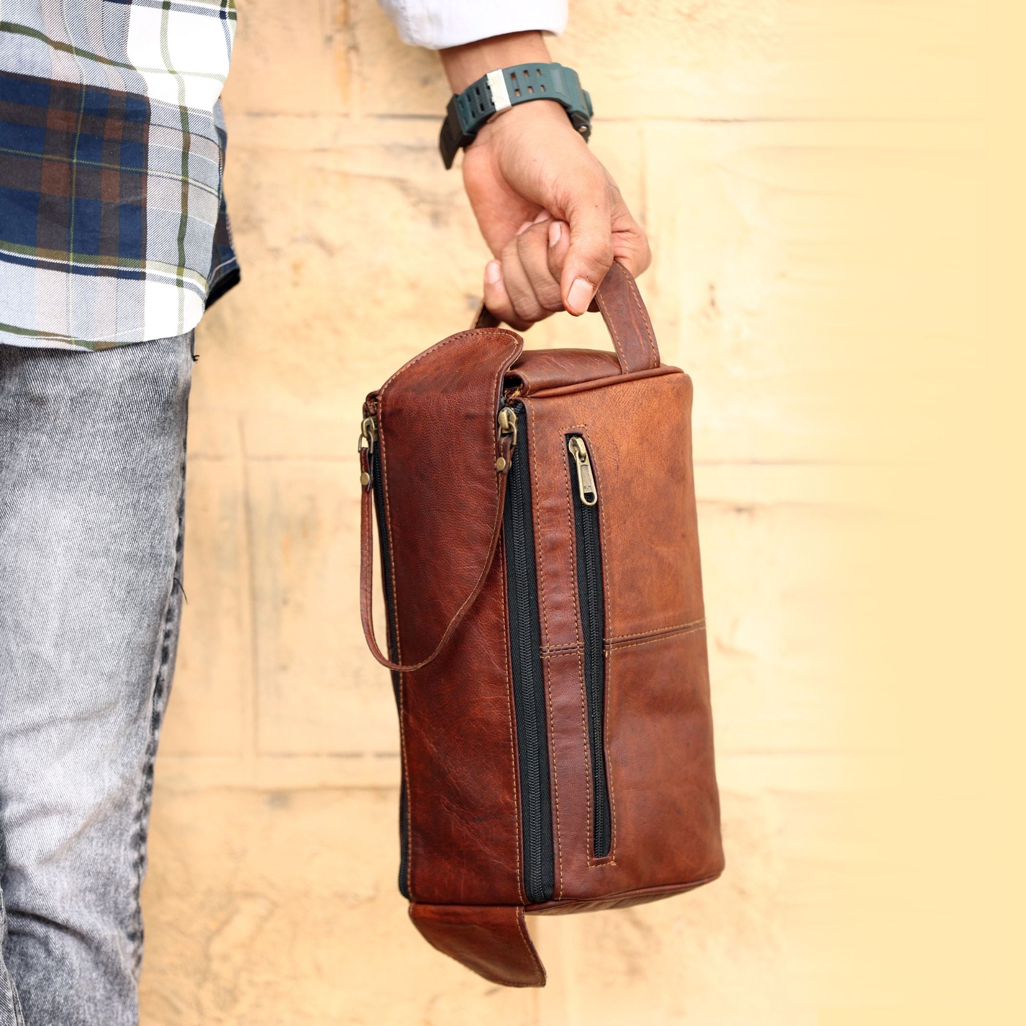 DEKVIO Leather Toiletry Bag for Men Women Travel Dopp Kit Genuine Leather Wash Bag Shaving Kit Cosmetic Organizer