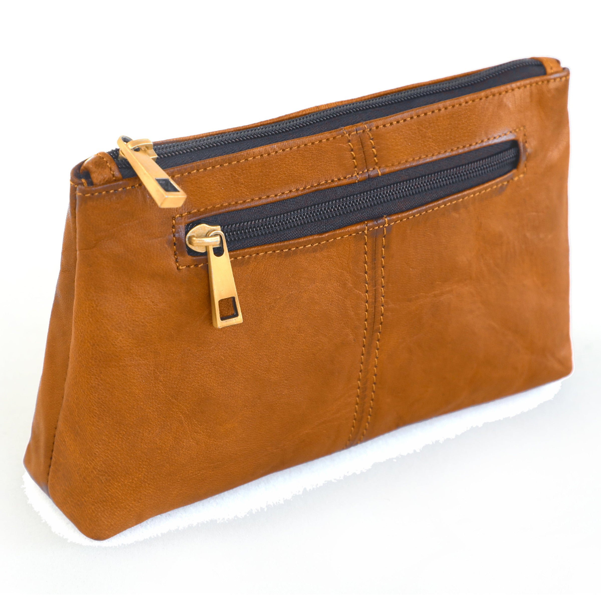 DEKVIO leather wristlet pouch for women in Tan